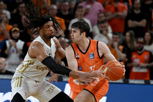 在现代足球 在现代足球