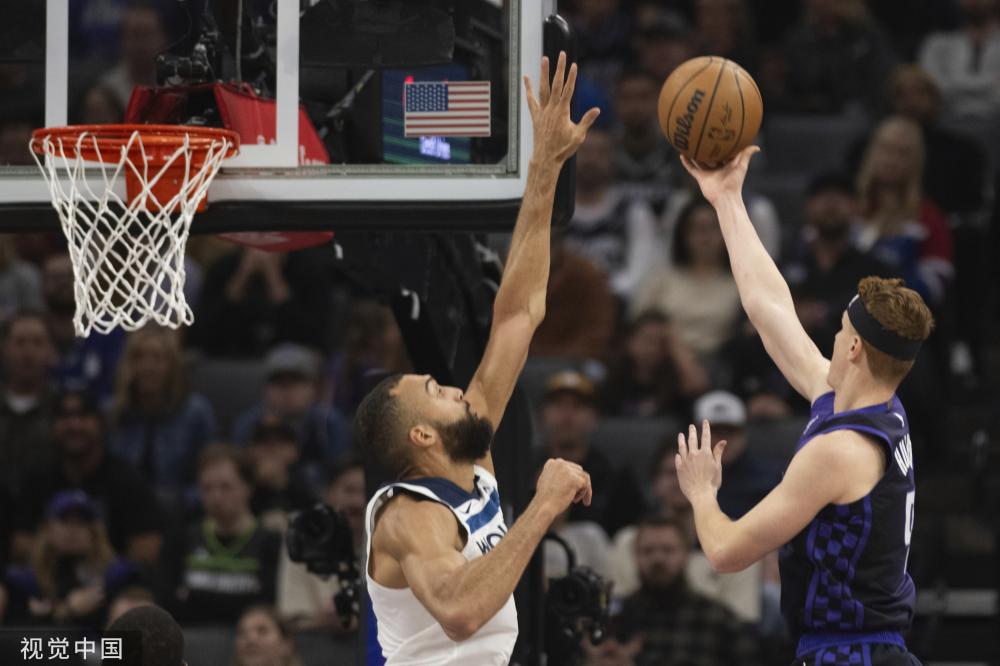 年轻小将以 年轻小将以