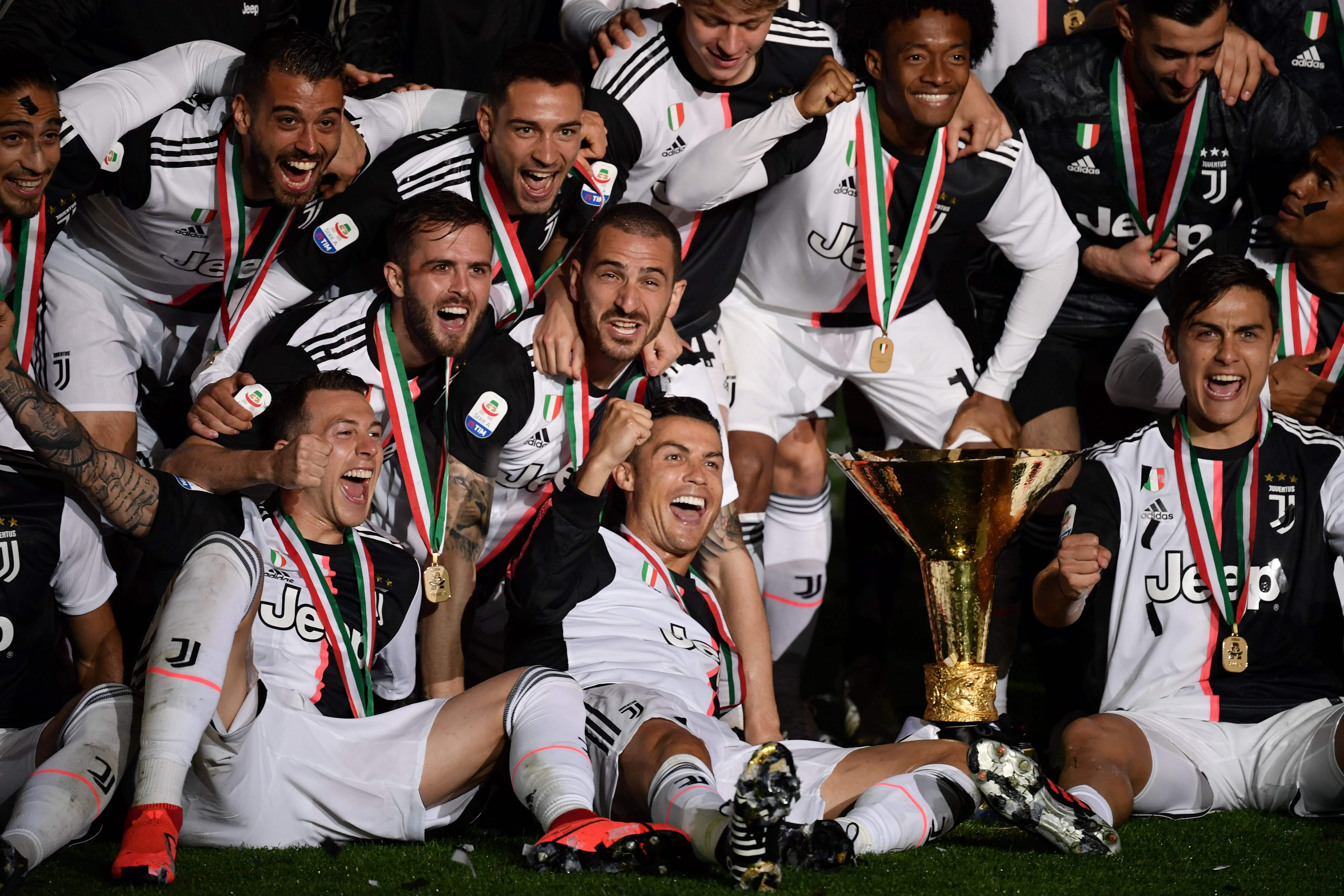 中占据绝对 中占据绝对